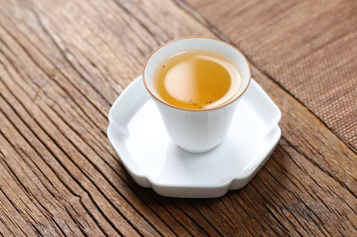 



为什么都爱买老白茶，是新茶不好喝吗？不，主要有3个原因
