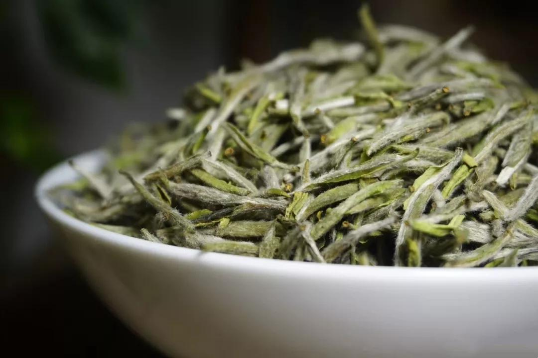 2014年的白牡丹福鼎白茶多少钱一块