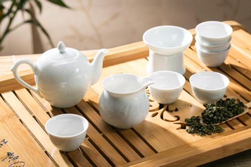 2017年的白茶白牡丹是陈年茶吗